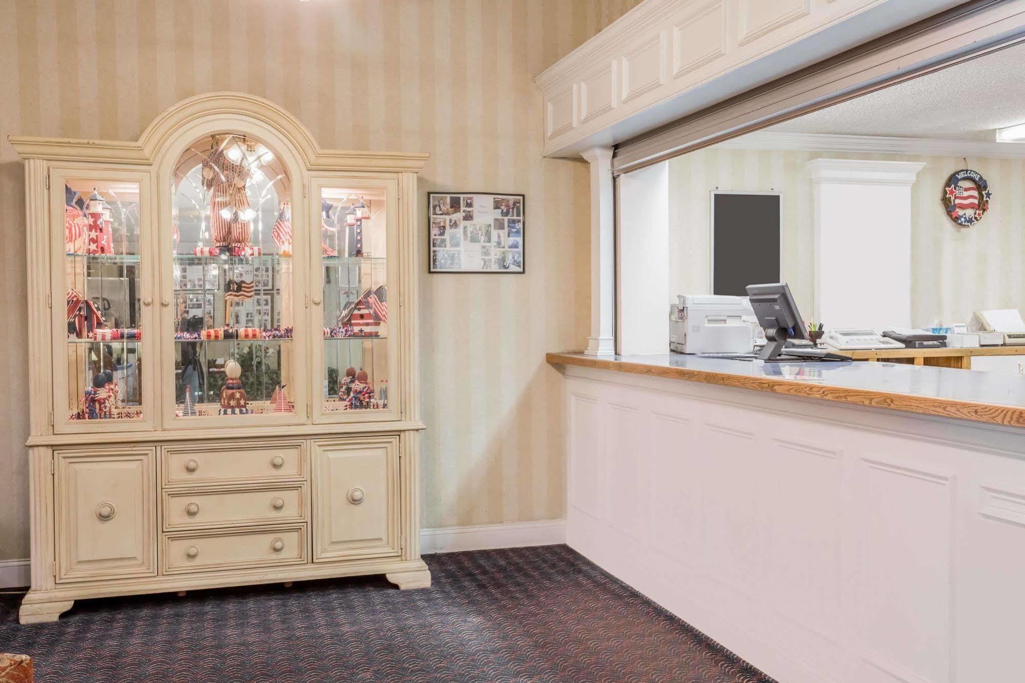 Knights Inn - Cayce ภายนอก รูปภาพ